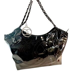 Chanel patent leather black CC print tote bag large
